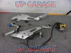 CB400SF (NC39)
Honda genuine
Step plate + rear brake master + caliper