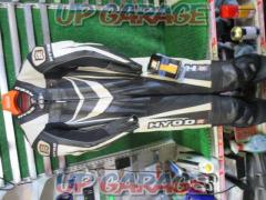 HYOD
Racing suits
Size MW