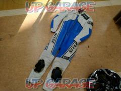 Size: L
STAGE
Racing suits
Blue / white