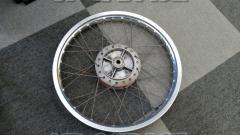 YOKO
High performance rim
17 inches
Rear wheel