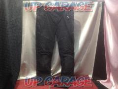 Size: Unknown (flat W50cm)
Maker unknown
black
Jeans