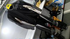 Size: LL
HYOD
Punching mesh leather racing suit