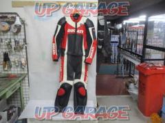 DAINESE
DUCATI
CORSE
Racing suits
Two-piece
(V03873)