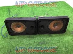 Price reduction! BOSE
[101RD]
Standing speaker
2 pieces