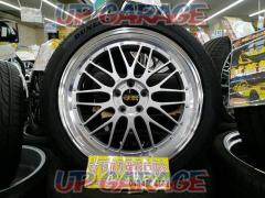 Free try-on at store Big price reduction First come first served!!BBS
LM
+
DUNLOP
VEURO
V304