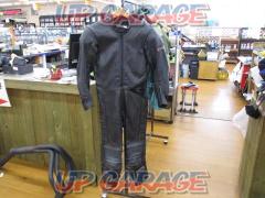 PLICANA
Leather racing suit