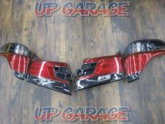 TOYOTA (Toyota)
30 series Vellfire
Previous term genuine tail lens
+
With red lens cover