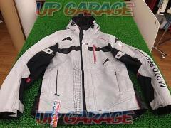 Size: M
KUSHITANI (Kushitani)
K-2802
Aloft hood jacket