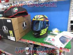 Agv (Ejibui)
PISTA
GP
Rossi
Carbon helmet
Size M