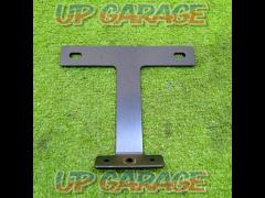 Unknown Manufacturer
T-shape
Plate holder