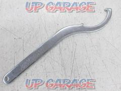 DAYTONA (Daytona)
Rear suspension adjustment wrench
[Generic]