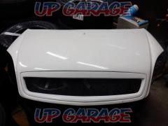 Unknown Manufacturer
FRP bonnet
Vitz
NCP10
Used in 2003
*It is said to interfere with the genuine front bumper.