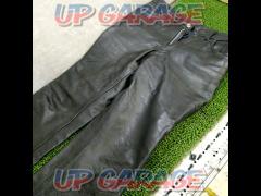 32 size
ECHTES
LEDER
Leather pants