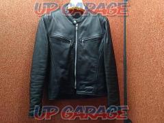 Size: M
Liugoo
Leather jacket / single
Riders