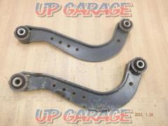Left and right set Toyota genuine (TOYOTA)
Rear upper arm