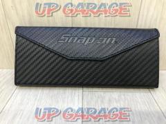 Snap-on
Accessory case