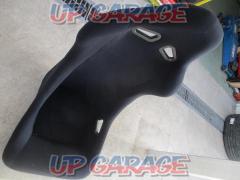 Full bucket seat
SPARCO type
