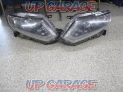 Nissan
T32
X-TRAIL
Previous period
Genuine headlight
Halogen type
Right and left