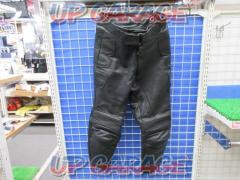 B's
Leather
Leather pants
Size Ⅲ