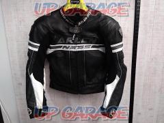 Size: L
Allenes
Leather jacket (size attention)