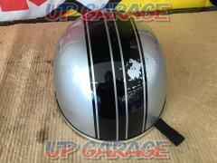 Size: free
Unknown Manufacturer
Half helmet