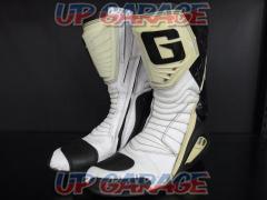 Size: 27.5cm
GAERNE (Gaerune)
Racing boots
White / Black