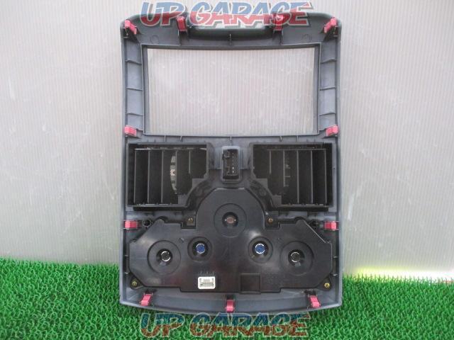 Daihatsu
Bigo Genuine Variant CD Tuner + Air Conditioner Panel Set-07