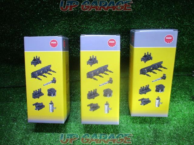 Set of 3
NGK
Ignition carp
Le U5408-01