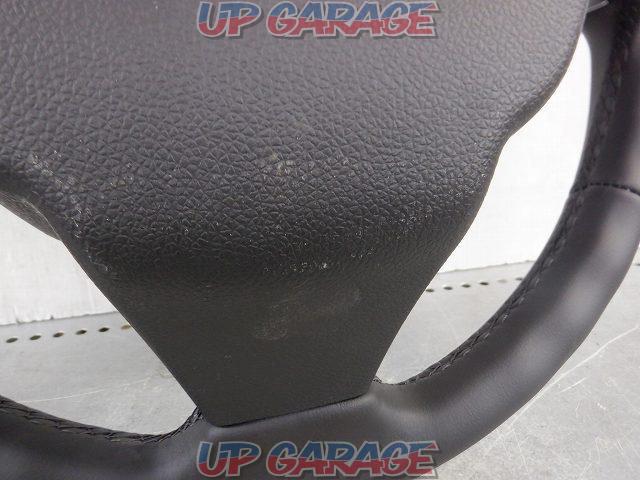 CADILLAC
Leather steering wheel-10
