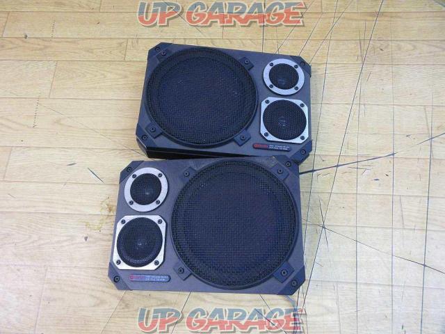 Clarion
GS-504
3WAY speaker
Right and left-01