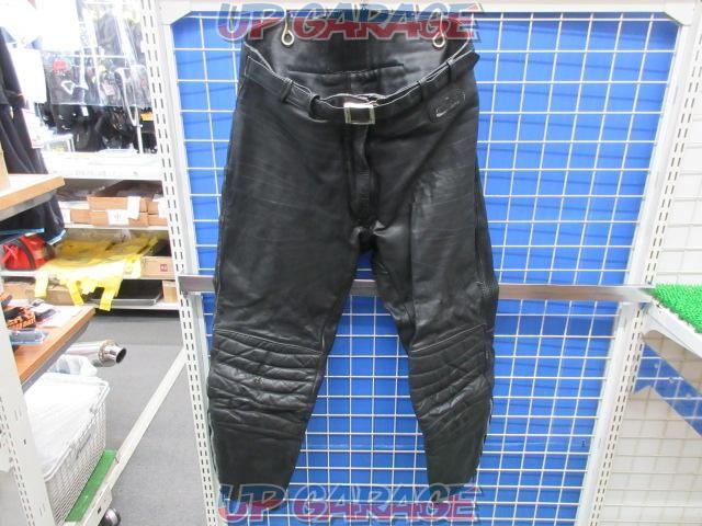 MQP
Leather pants
Size: EUR40-01