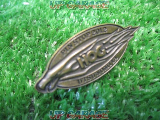 Harley Davu~itto Son
Pin badge
2012
HOG
UTSUNOMIYA
Engraved there
1-04