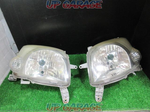 DAIHATSU (Daihatsu)
L235 series Esse
Genuine headlight
Right and left-01