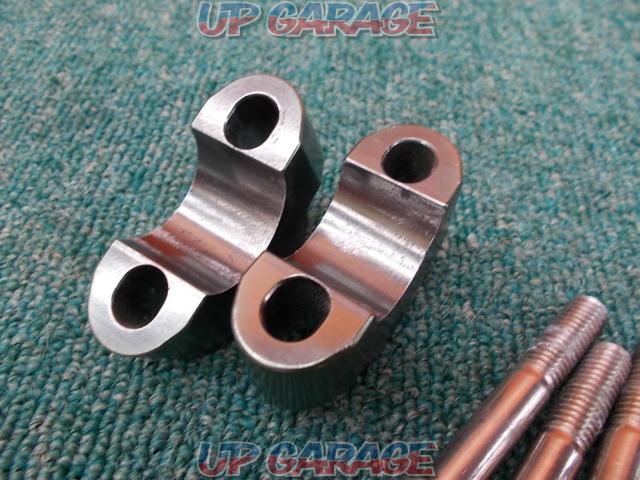Unknown Manufacturer
Handle up spacer
CRF250L-04