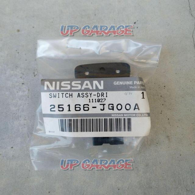 Nissan genuine
driving lamp switch-01