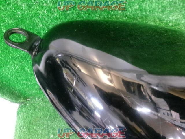 W650 (removed from unknown model year)
KAWASAKI genuine
Side cover
Right and left-09
