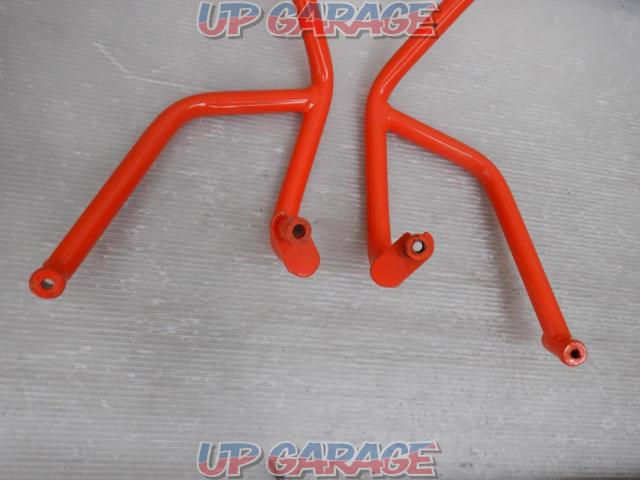 Unknown Manufacturer
Crash bar (engine guard)
Left and right
250DUKE
Used in '17-08