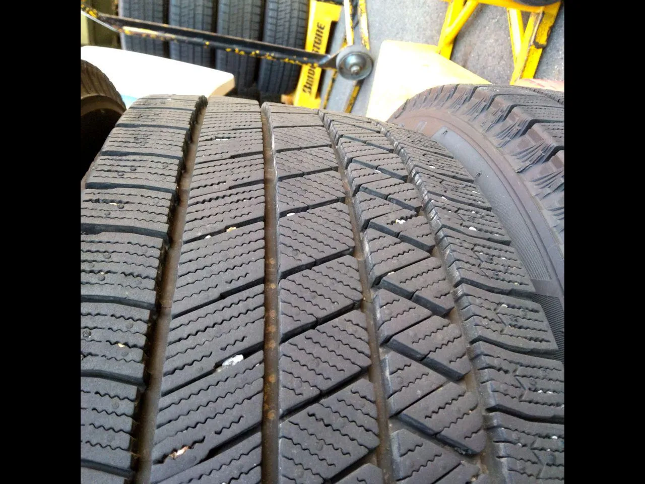 BRIDGESTONE BLIZZAK VRX3