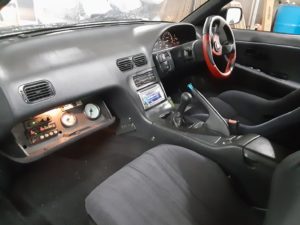 180SXの内装は非常に綺麗です。ダッシュボードも痛みがほぼ有りません。