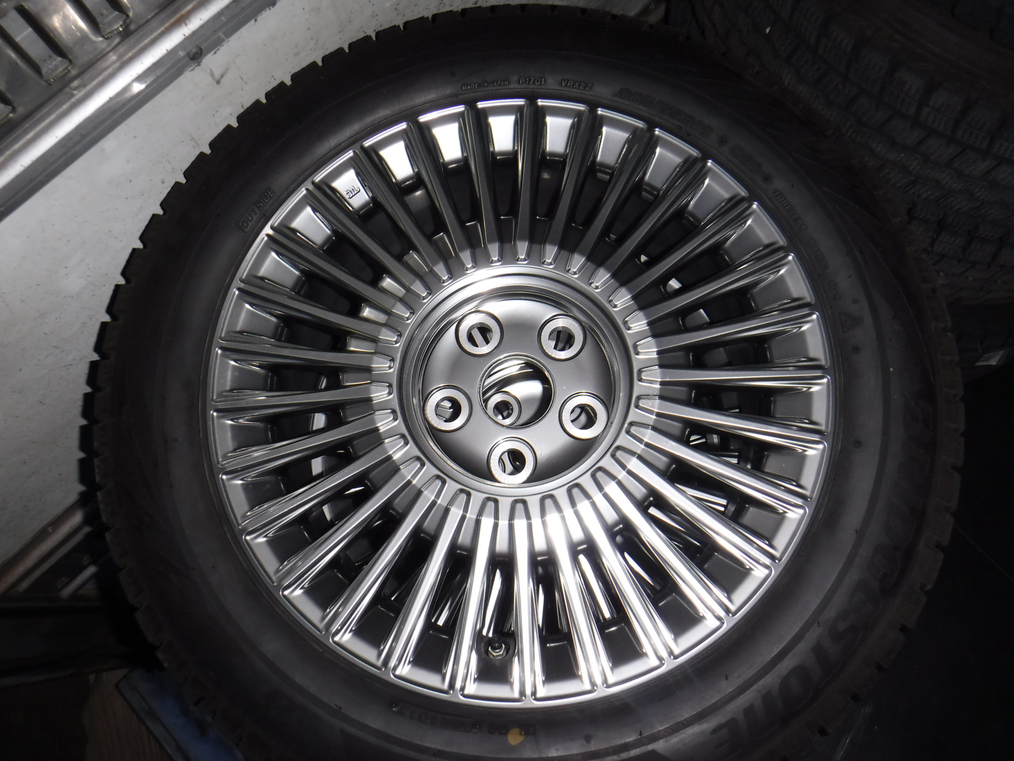 TOYOTA センチュリー純正ホイール