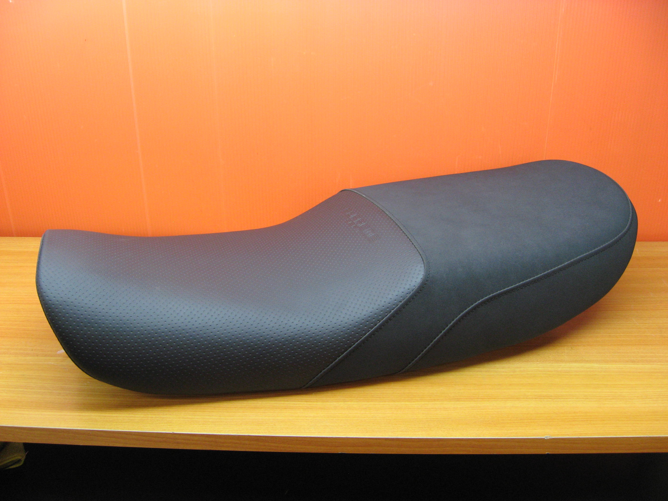 z1 z2用スプリームシート 在庫有ります アップガレージライダースナップス前橋店 公式shopブログ z1 z2用スプリームシート 在庫有ります アップガレージライダースナップス前橋店 公式shopブログ