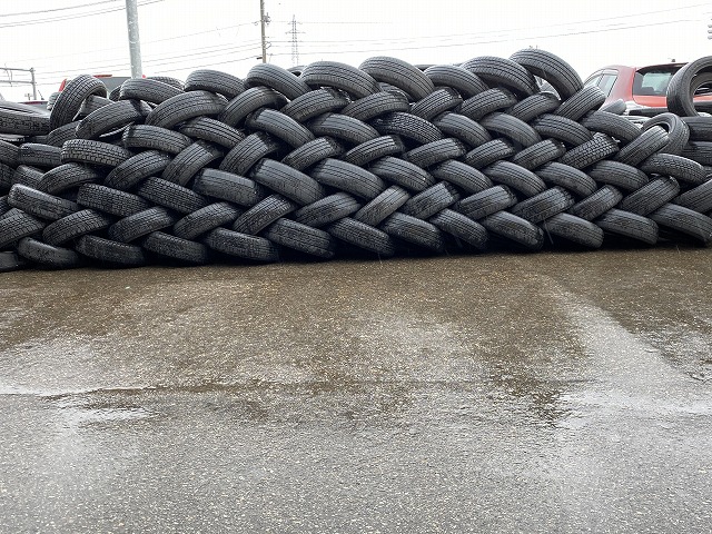 廃タイヤ回収 と明日の営業について アップガレージホイールズ富山高岡店 公式shopブログ