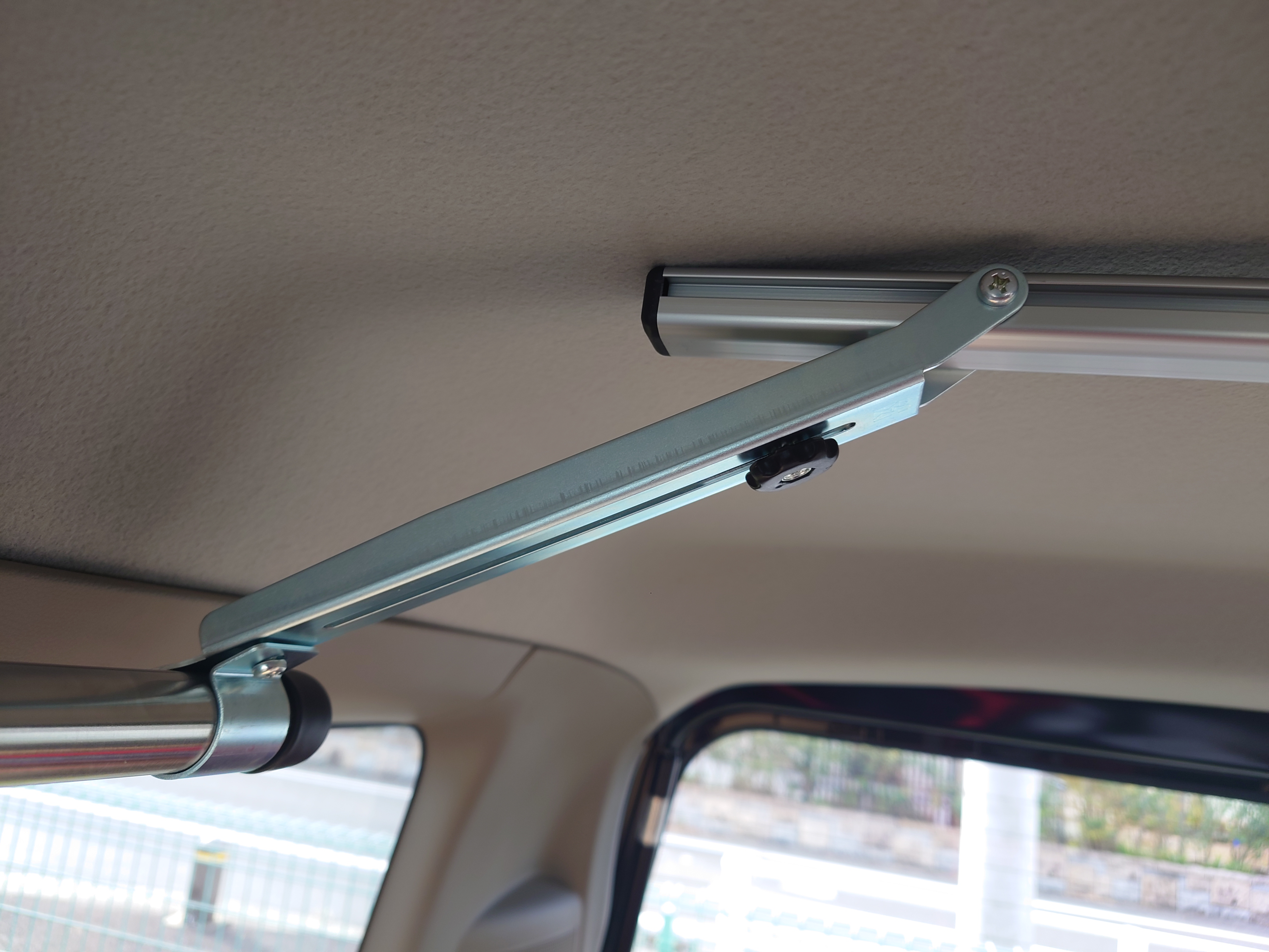 ロッドホルダー取り付けてみた Da64wカスタム記 アップガレージ津店 公式shopブログ ロッドホルダー取り付けてみた Da64wカスタム記 アップガレージ津店 公式shopブログ